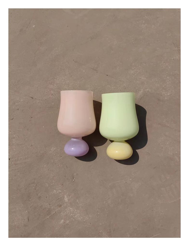 Bunte Glas-Tulpen-Blumen-Glastasse, Retro-Wasserbecher mit hohen Füßen, hohe Borosilikatglas-Tasse, süßes Mädchenherz, Wein- und Milchglas