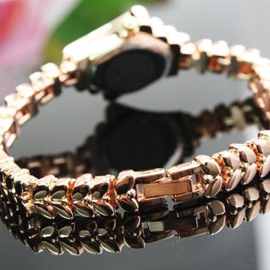 Fashion Women Quartz Watch Rhombus Rhinestone Analog Alloy Wristwatch Gift