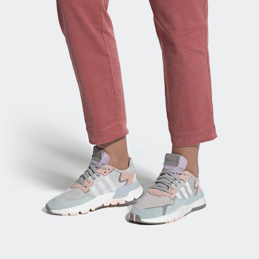 adidas Womens Nite Jogger 'Grey Pink Tint' (women's Sizes) Grey One / Cloud White / Pink Tint Casual Shoes FV1328