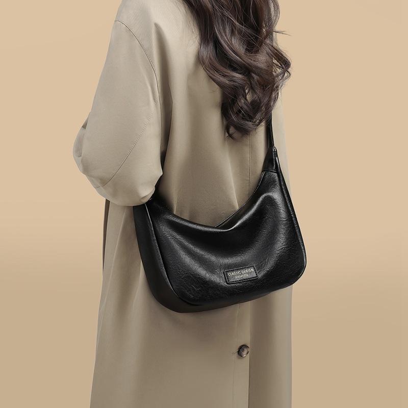 Simple and Fashionable Large Capacity Bag for Women In Spring New Dumpling Bag Fashionable and Versatile Women's Commuting Crossbody Bag