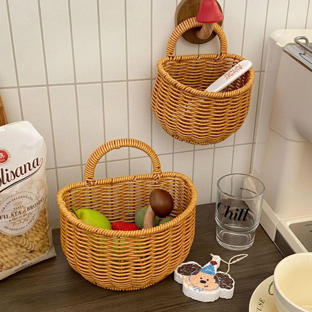 Retro Woven Rattan Storage Basket: Wall-Mountable Handheld Basket for Household Fruit & Vegetables