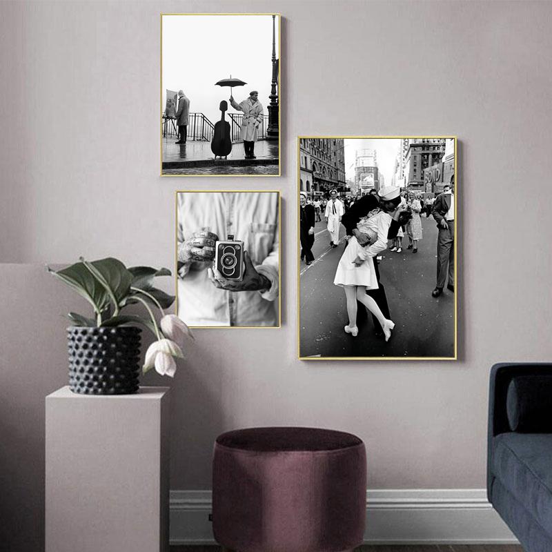 Black White Wall Art Fashion Poster Musician In The Rain Canvas Print Painting Sailor Kissing Nurse Picture Home Room Decoration