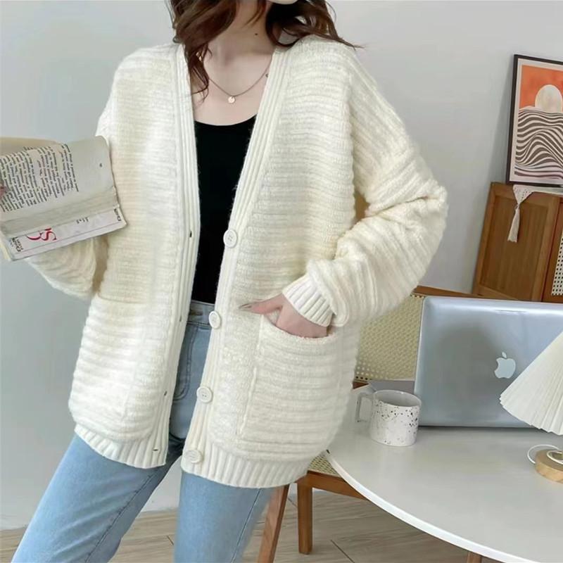 Loose temperament plush V-neck cardigan women's solid color sweater autumn and winter age-reducing long-sleeved knitted sweater outer top