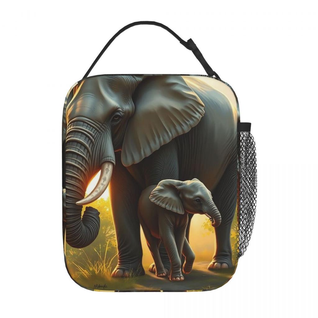 A Majestic Elephant With Her Baby Elephant Insulated Lunch Bag for Women Kids Leakproof Food Boxes Thermal Lunch Box Tote
