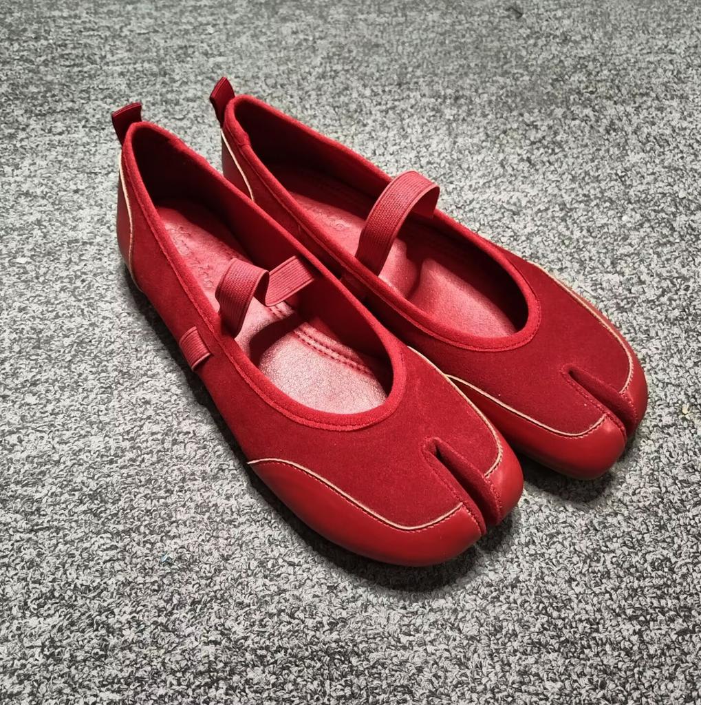 Fashion IPPEUM Tabi Shoes Women Mary Janes Shoes Red 2025 New Fashion Ballet Flats Sneakers Tabis