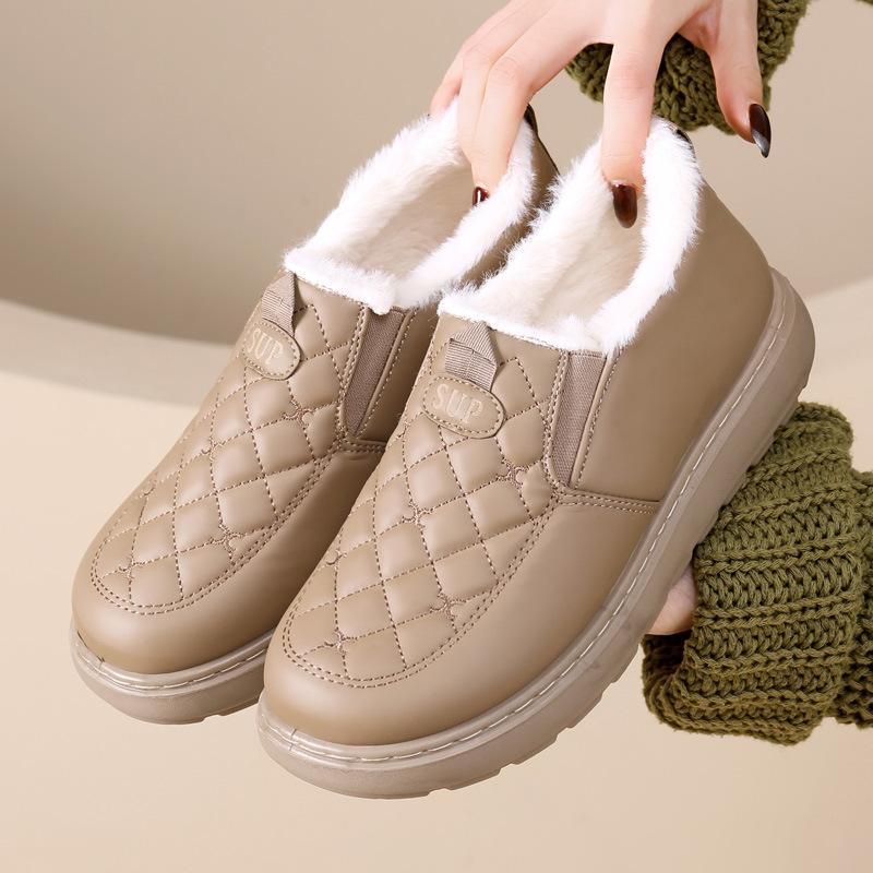 Cotton shoes women's winter velvet wear-resistant Doudou shoes waterproof and warm black shoes mother cotton boots