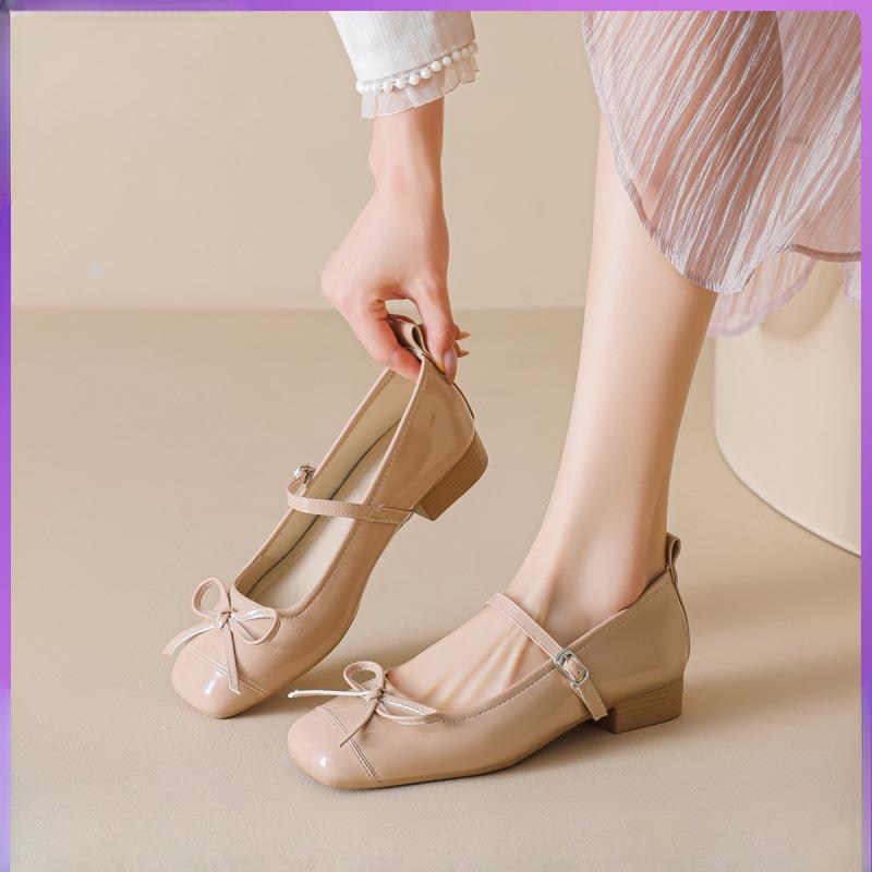 Women's Shoes with A Square Toe Thick Heel Single Toe and Shallow Opening
