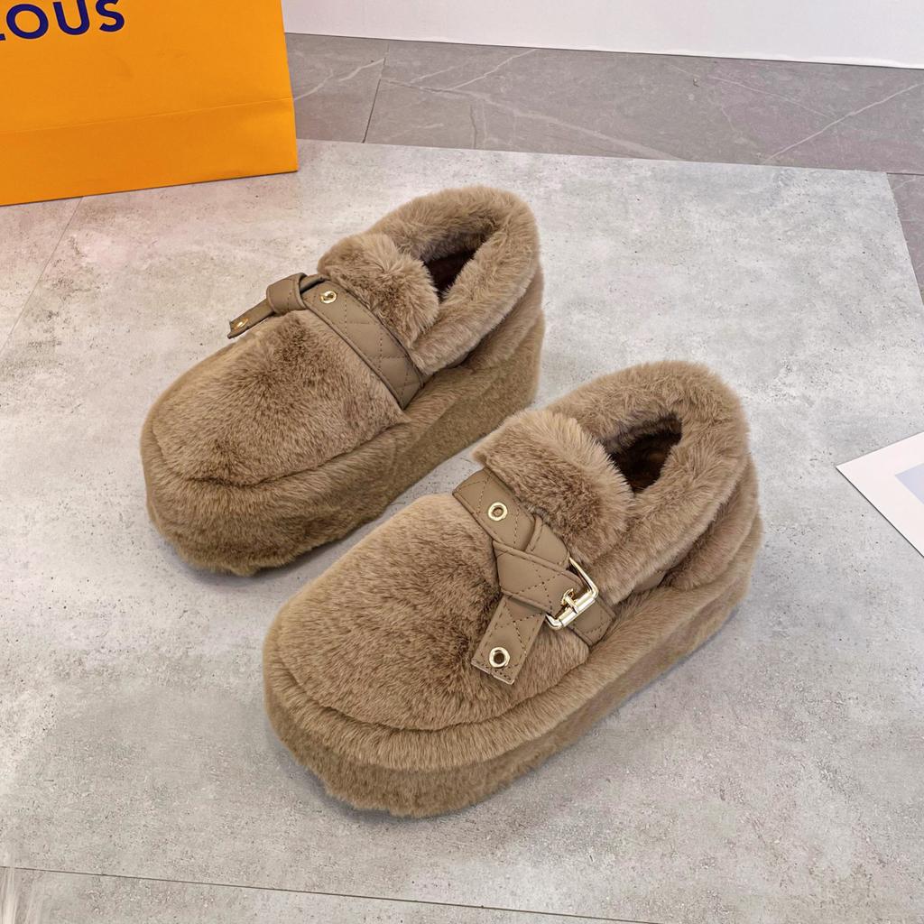 Belt buckle thick-soled fluffy slippers for women 2025 autumn and winter new Korean version medium heel outer wear versatile plush slippers for women