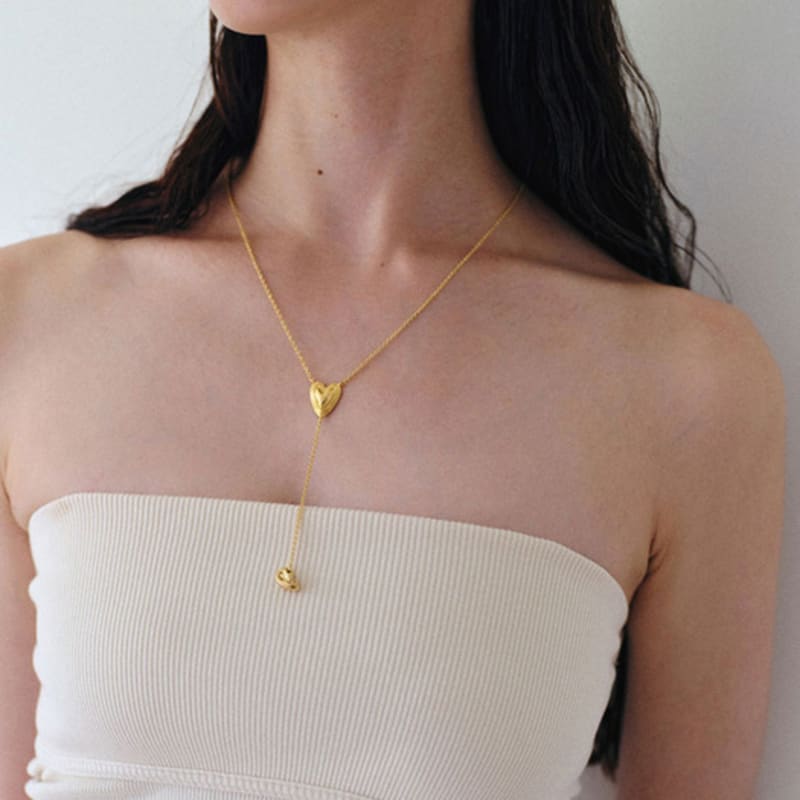 BORNETE COLLECTION_HER GAZE_Nora heart drop necklace