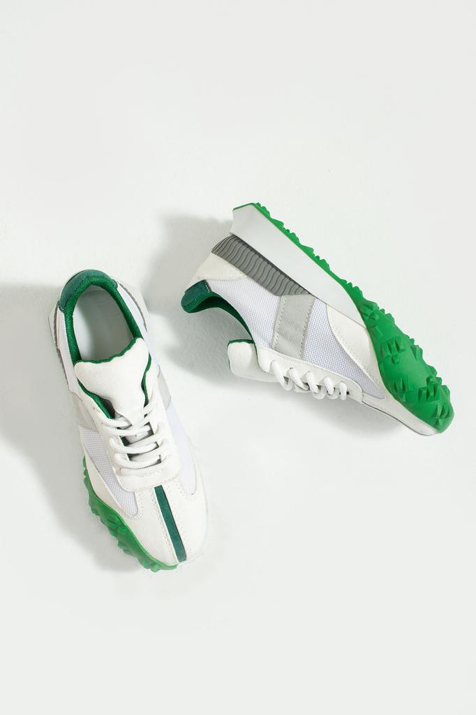 Модные женские кроссовки на удобной высокой подошве со шнуровкой ...