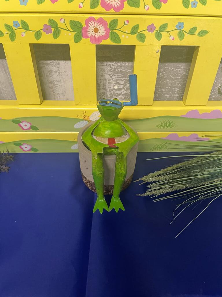Frog Swimmer - Decorative Metal Figurine