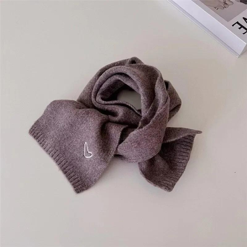 Wersja koreańska szalika dziecięcego jesienno-zimowego dla chłopców i dziewczynek ciepły miłość styl zagraniczny wszechstronny śliniaczek dla niemowląt trend
