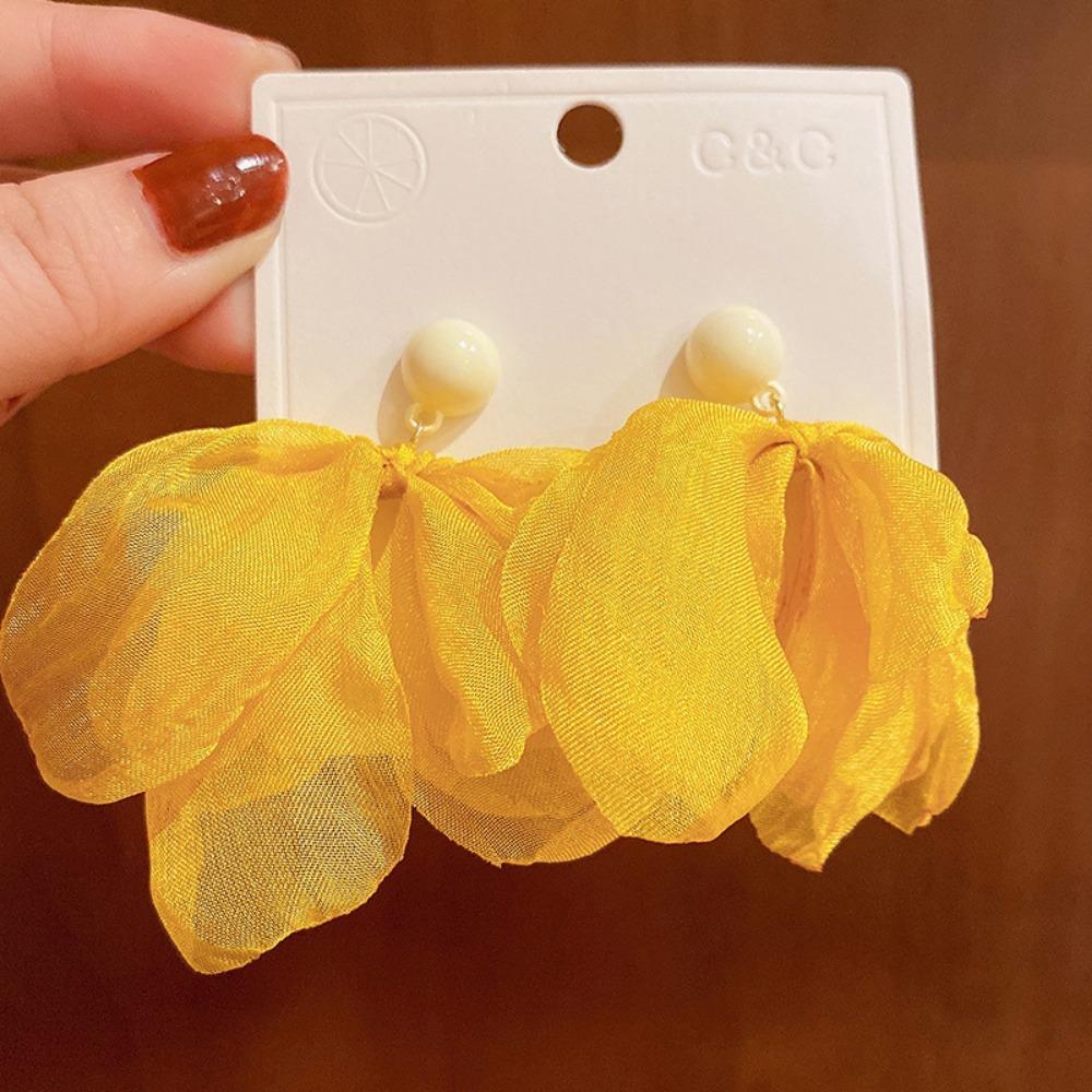 Silver Needle Flower Love Earrings Simple and High-end Sense Versatile Stud Earrings Niche Temperament Earrings Women