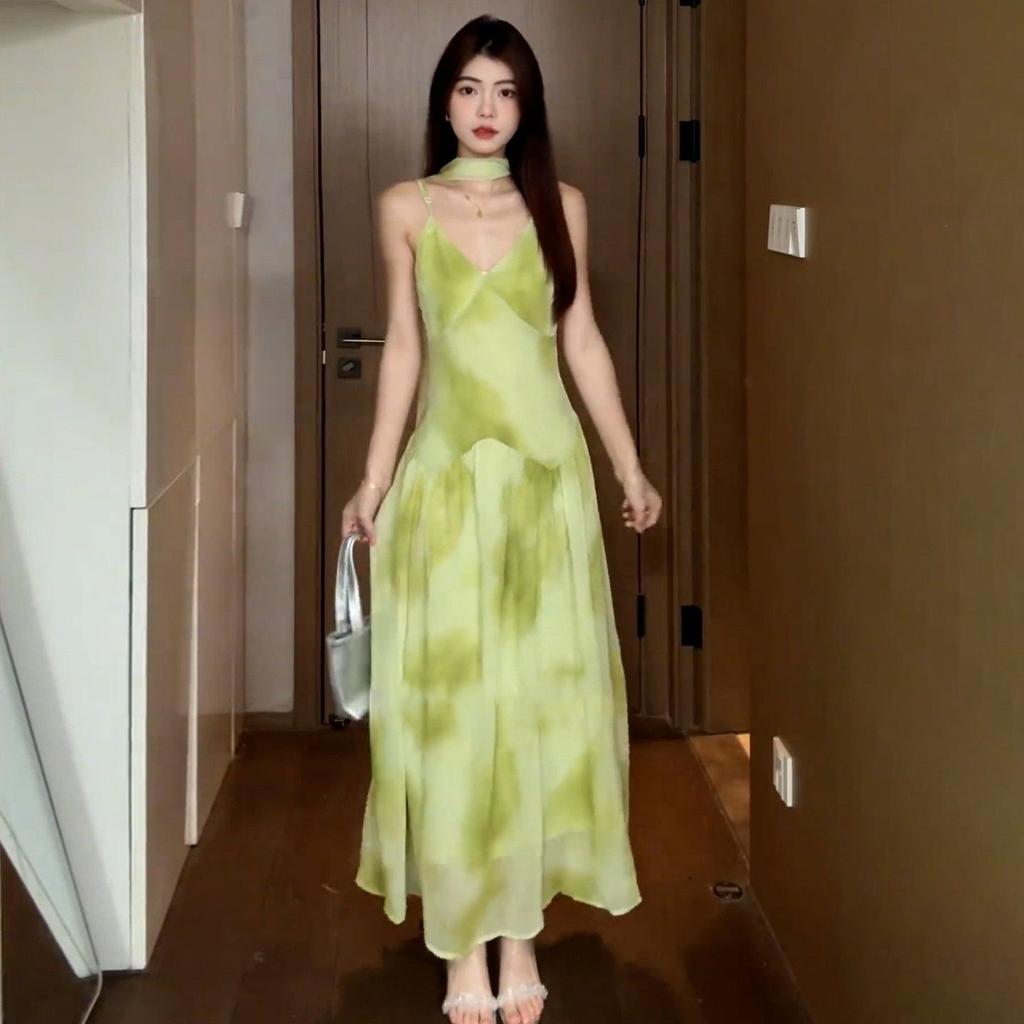 Seaside vacation style summer niche smudge dress women's green waist suspender skirt vacation printing elegant long dress