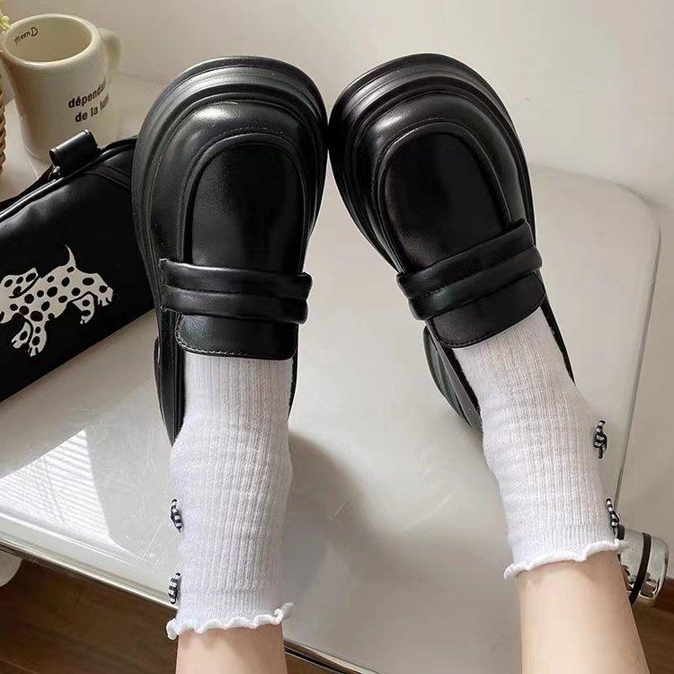 Shoes women's autumn new black retro platform small leather shoes single shoes women