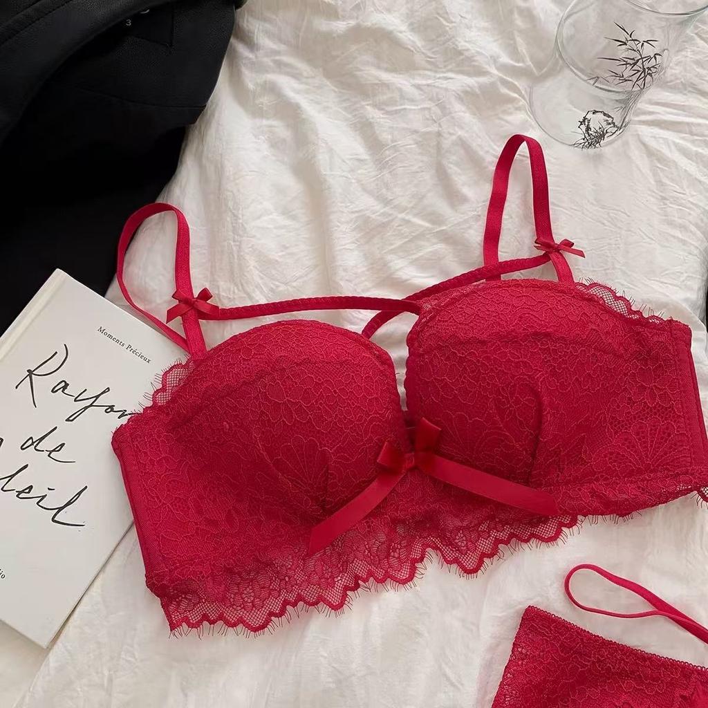 Sexy gather thickened and show large hollow lace bra new small fragrant style pure desire style set