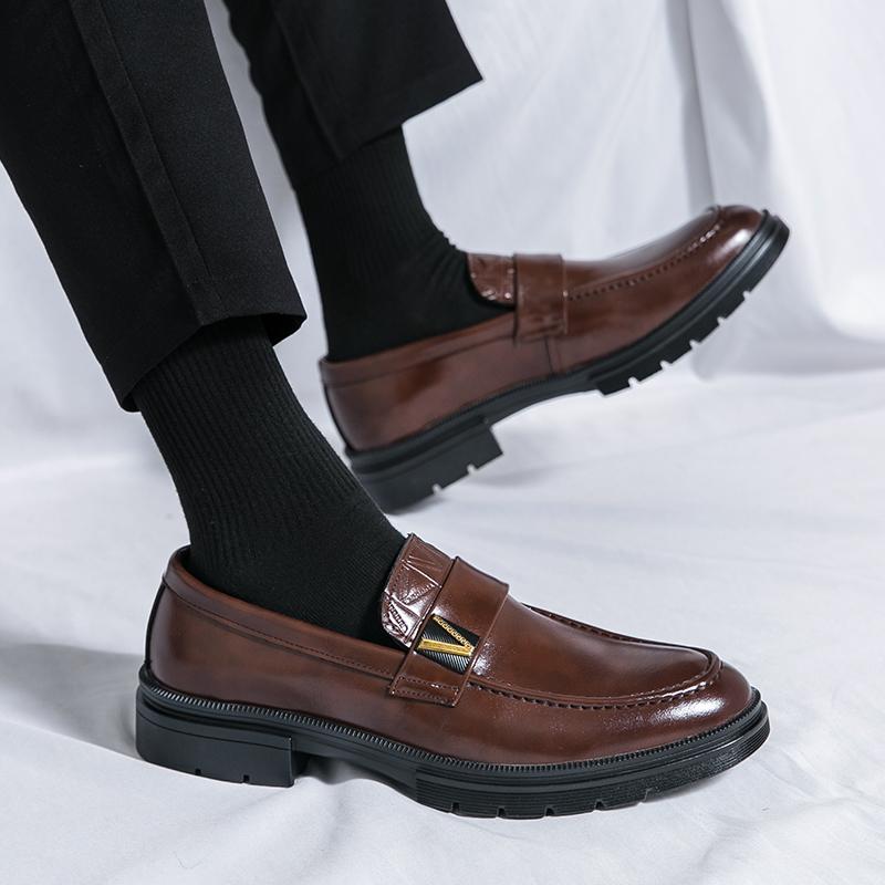 Scarpe casual da lavoro in pelle per uomo, mocassini slip-on neri, scarpe eleganti da uomo, scarpe brogue in pelle stile britannico, formali, da uomo