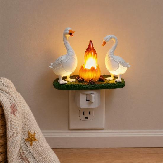 Goose Campfire Night Light, 3D Small Electric Faux Flame Flicker Light, Battery Operated Bedside Light for Nursery, Dorm Decor