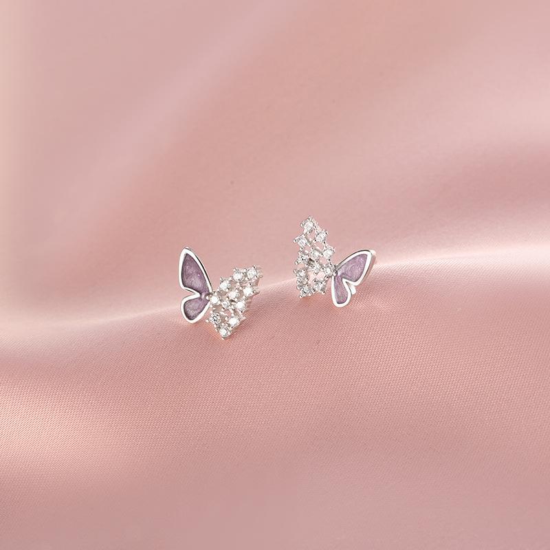 

Серьги-гвоздики в виде фиолетовых бабочек, женские, легкие, роскошные, темпераментные, асимметричные, маленькие серьги-бабочки, повседневные, простые, из циркония