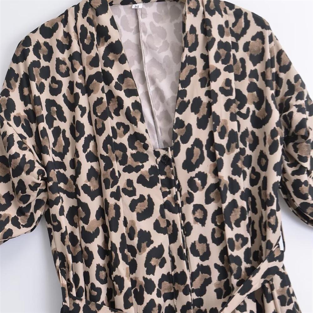 2025 Spring/Summer Women's V-Neck Pleated Leopard Print Shirt Dress