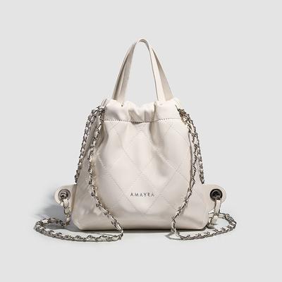The Diamond-shaped Chain Backpack Is A Versatile Large-capacity Hand-held Bucket Bag for Commuting To Work
