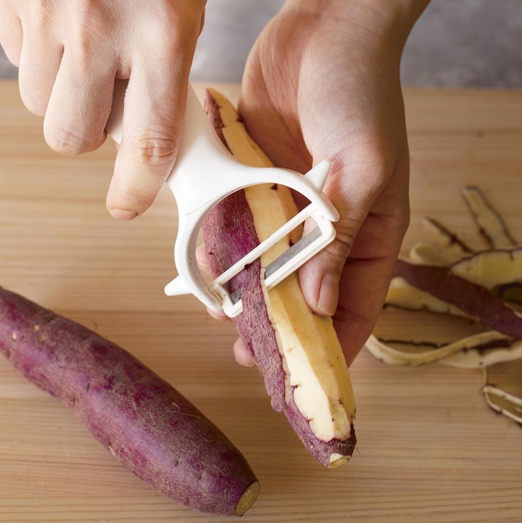 Kai Corporation Durable Titanium Peeler with Potato Peeler and Sprout Made In KAI KITCHEN DH8010 Rust-Resistant, Remover, White, Japan,