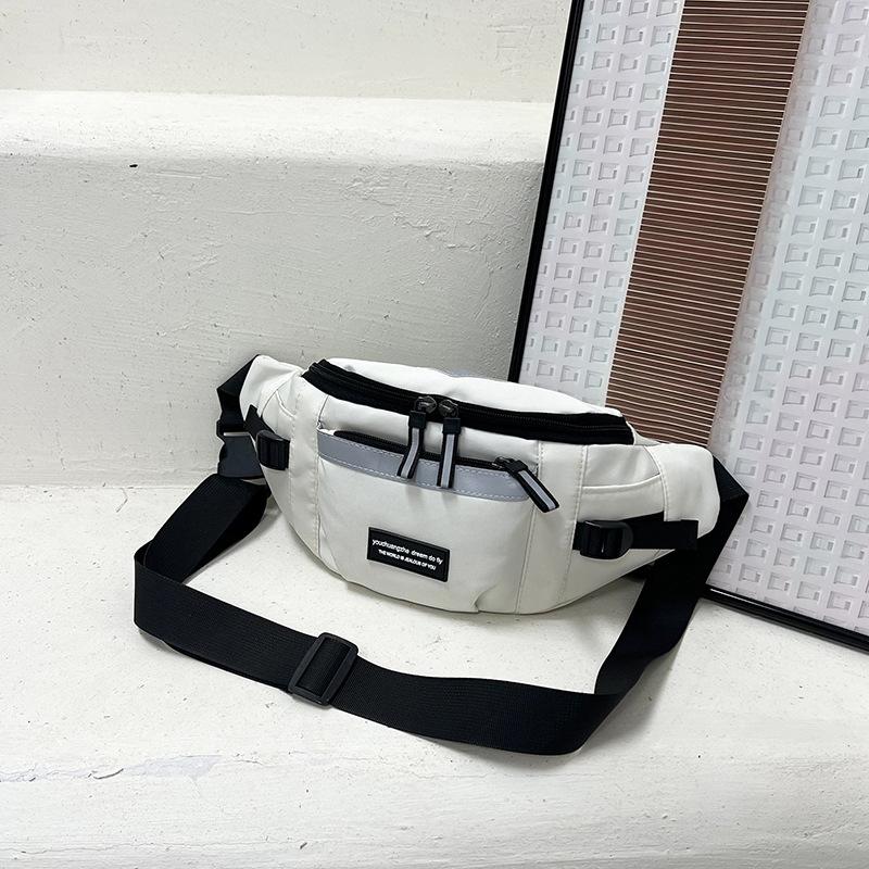 Güzel Günlük Kız Öğrenci Postacı Çantası Kişiselleştirilmiş Japon Tarzı Retro Basit Trend Göğüs Çantası