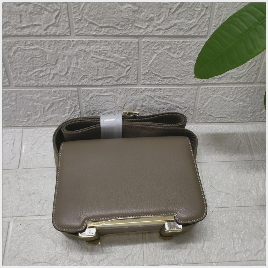 2024 Yeni Kadın Küçük Hakiki Keçi Derisi Çapraz Askılı Terlik Çantası - Şık Tek Omuzlu Kare Tasarım