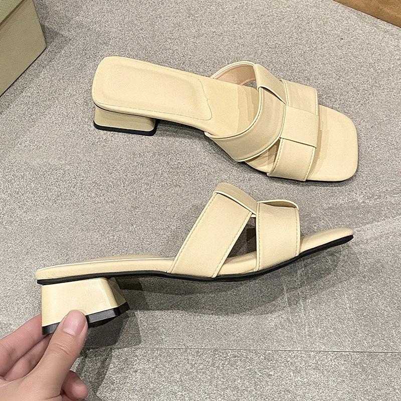 

2025 новая летняя модная верхняя одежда на высоком каблуке женские тапочки на толстом каблуке повседневные односложные классные тапочки универсальные 39 жёлтый