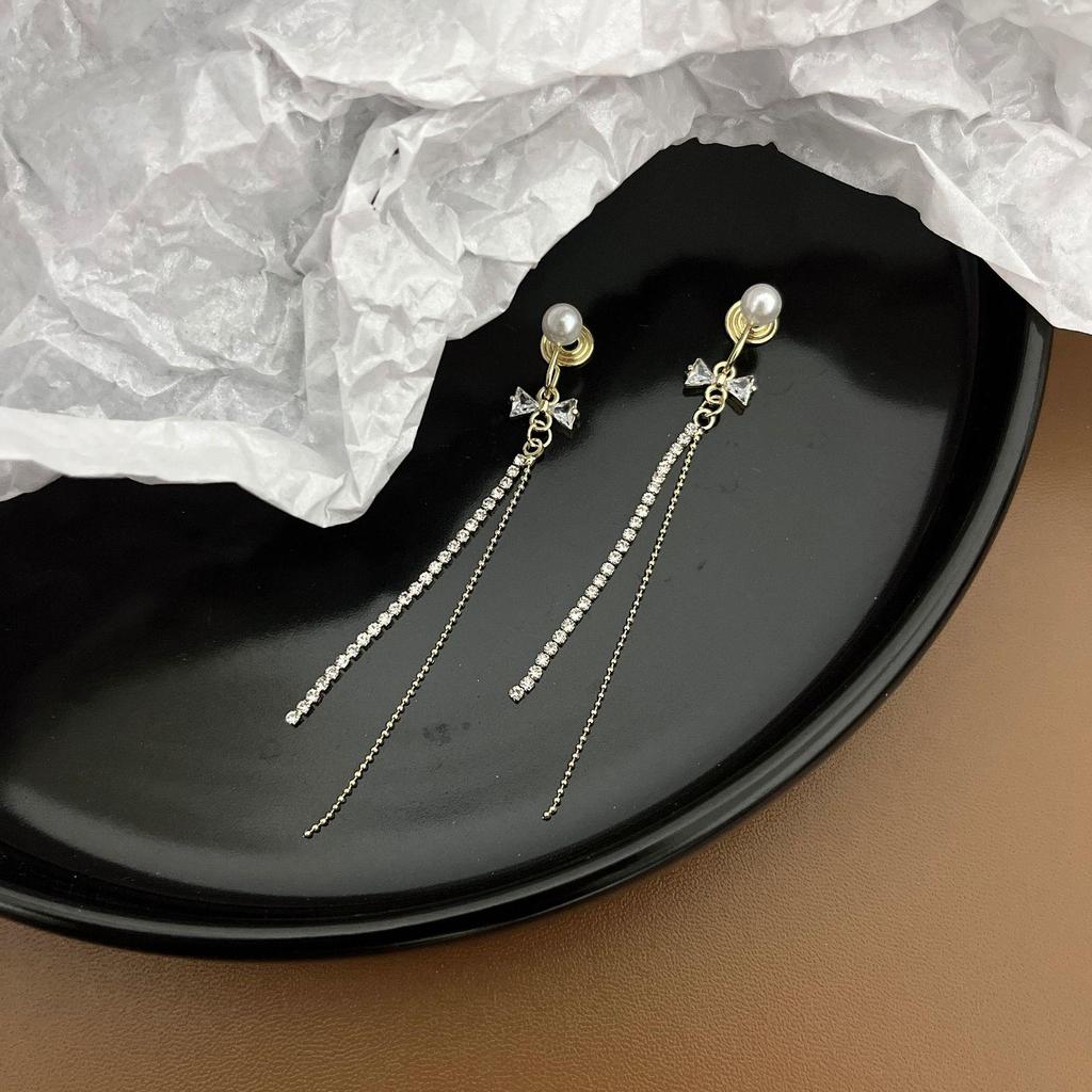 Korean Style Retro Pearl Ear Clip for Women - Mosquito Coil Holder, No Piercing, High-End, Fashionable and Versatile Luxury Earrings