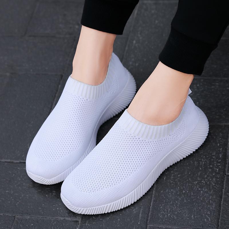 Light Breathable Women's Flats Knitted Mesh Running Sports Shoes Slip-on Walking Loafers Mother Shoes