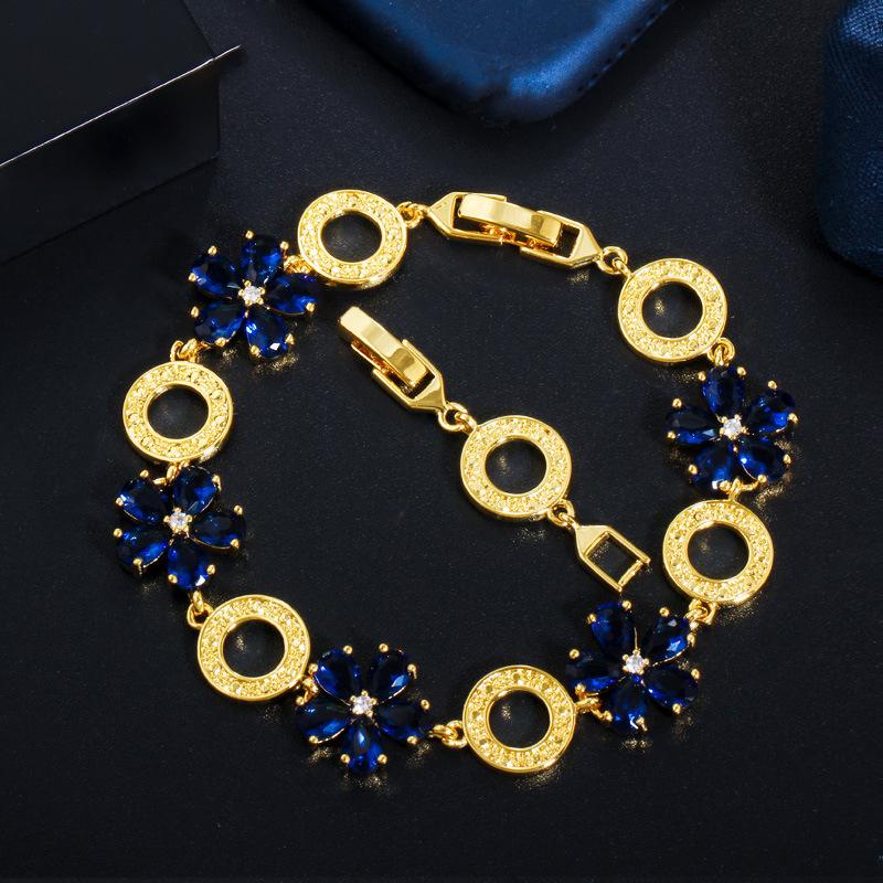 S0170 Simple Creative Hollow Circle Flower Bracelet 3A Zircon Jewelry