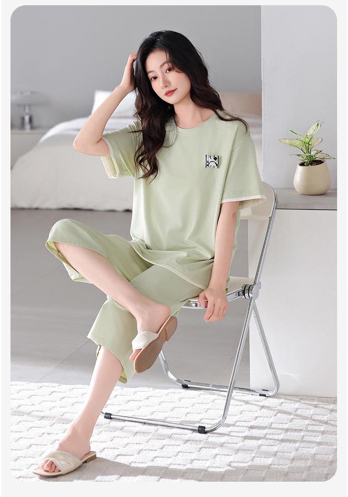 Women's Summer Plus Size Short-Sleeved Pajama Set: Modal Cotton, Three-Quarter Pants, Lightweight, Suitable for Home or Outdoor Wear