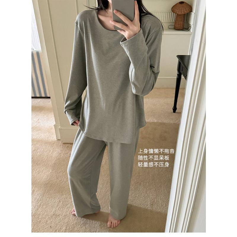 

Pajamas women s autumn new round neck pullover long-sleeved set loose and comfortable elastic loungewear can be worn outside two-piece set One size (80-67.5kg)