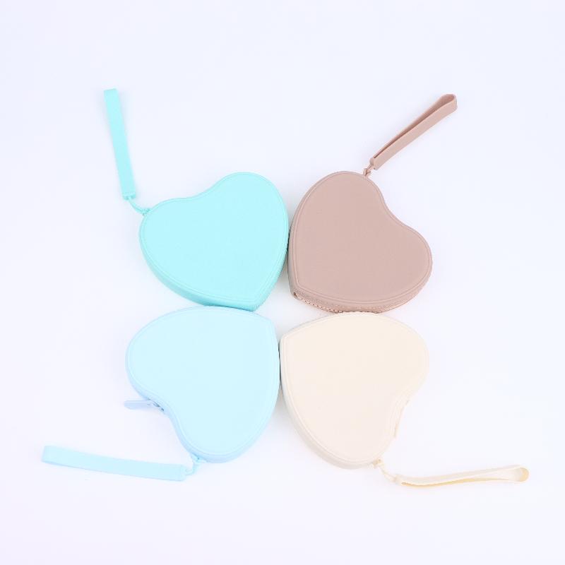 Portable Silicone Coin Purse Waterproof Heart-Shaped Small Wrist Wallet Solid Color Zipper Travel Sundries Storage Bag