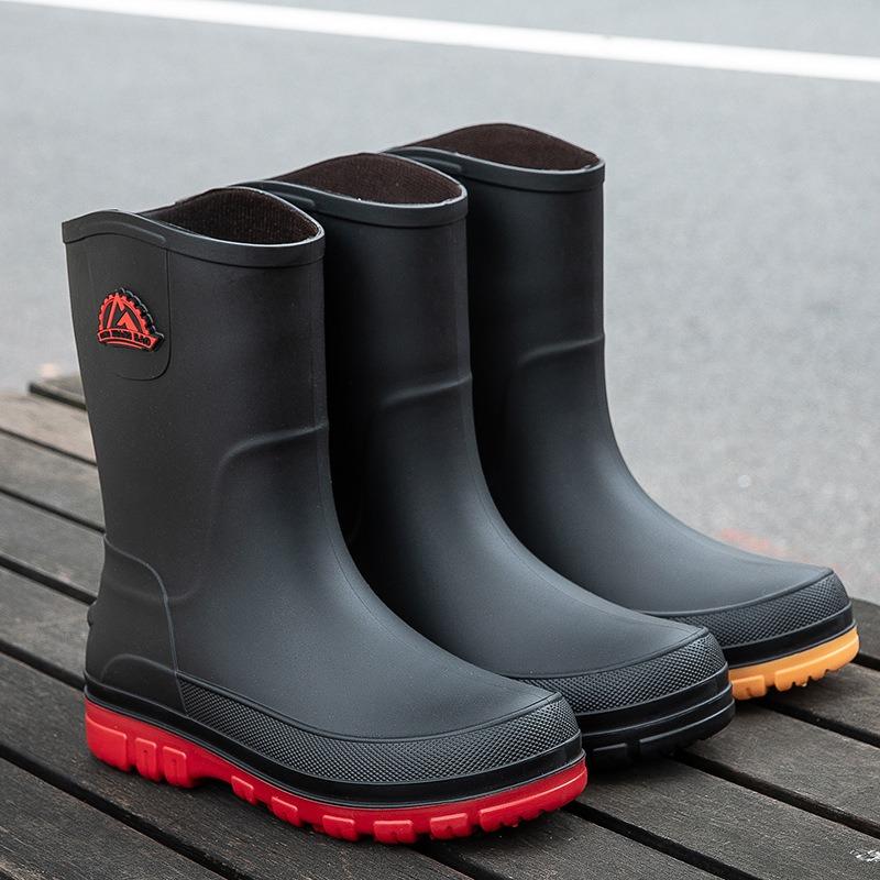 New Medium Tube Rain Shoes Men's Fashion Non-slip Water Boots Warm Rain Boots Fashion Rubber Shoes