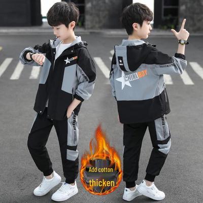 Ensemble deux pièces matelassé pour garçon 2025: Streetwear élégant et chaud d'automne/hiver pour enfants