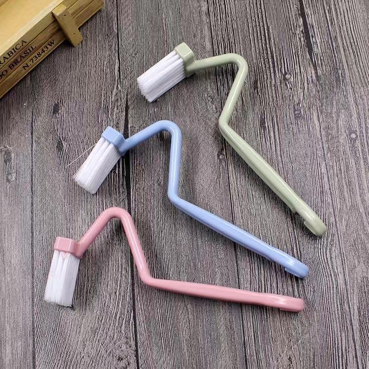 

Изогнутая S-образная туалетная щетка с маленькой головкой для детей - без мертвых зон, идеально подходит для домашних ванных комнат. Pink/700 per box