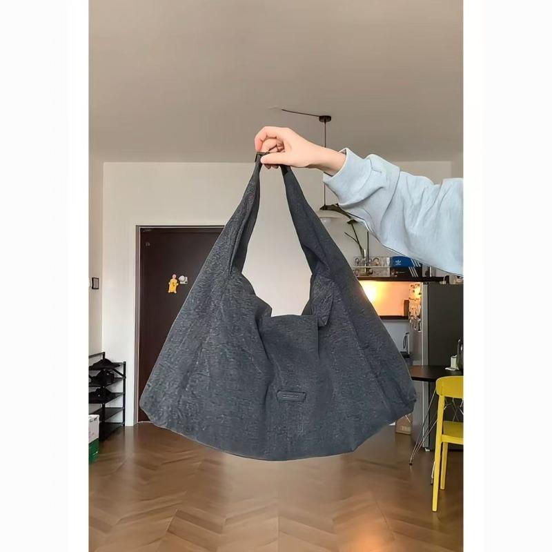 

New high-end large-capacity fashionable retro bag women s casual tote commuter shoulder armpit bag tide 33x37x10 чёрный