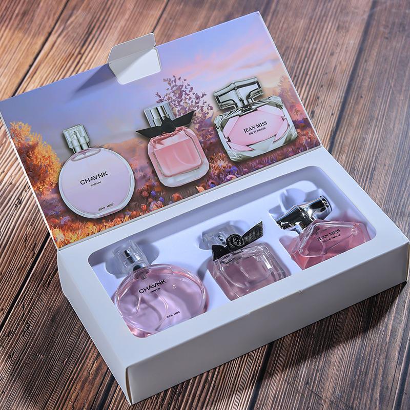 Douyin Live Yixiang Women's Perfume Three-Piece Gift Set - Long-lasting Fragrance and Encounter Reversal Collection.