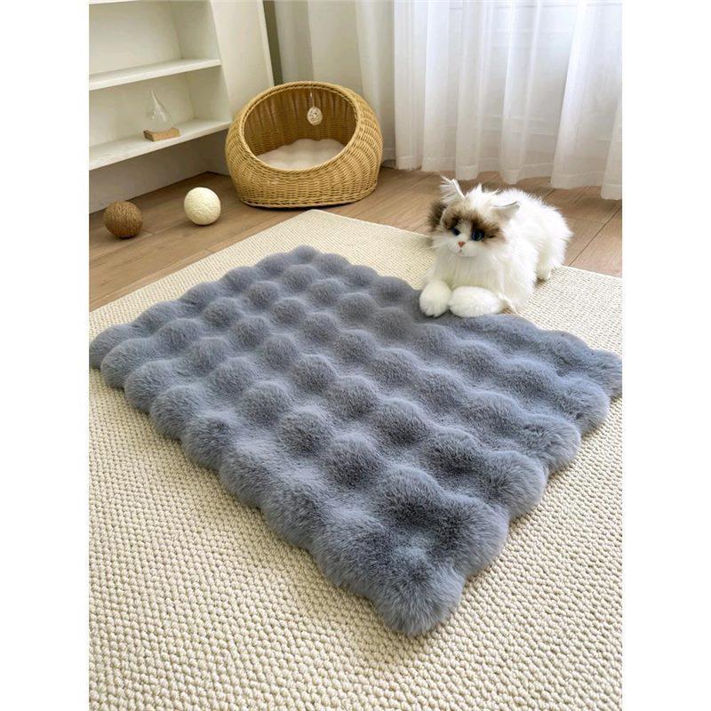 Plush Cat and Dog Bed – Universal Four Seasons Sleeping Pad & Blanket