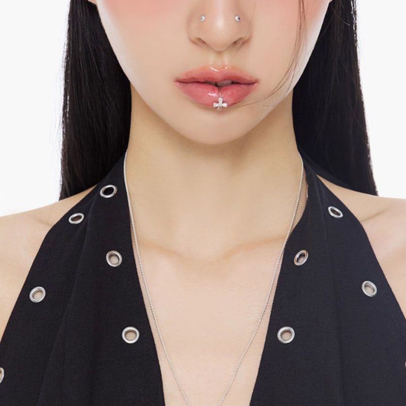 NIMBUS SHINE CROSS NECKLACE (M)