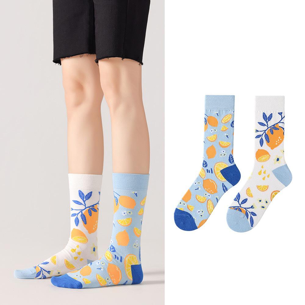 Original Asymmetrische Cartoon Hip Hop Baumwollsocken für Paare - Wadenhoch Mandarinenente Stil für Damen und Herren