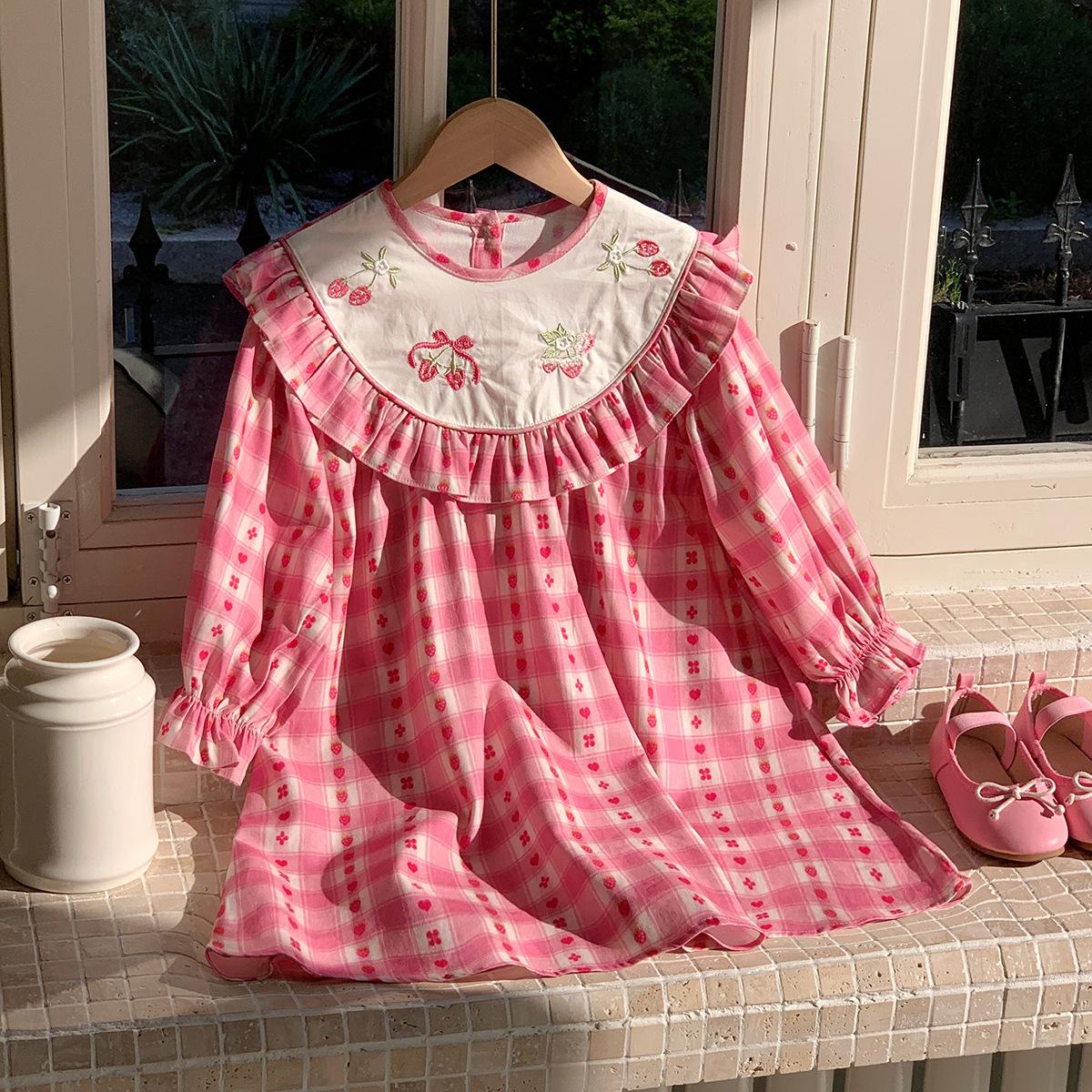 Spring Girls Strawberry Embroidered Plaid Dress Ruffled Collar Contrast Sweet Princess Party Dress For Kids 130cm