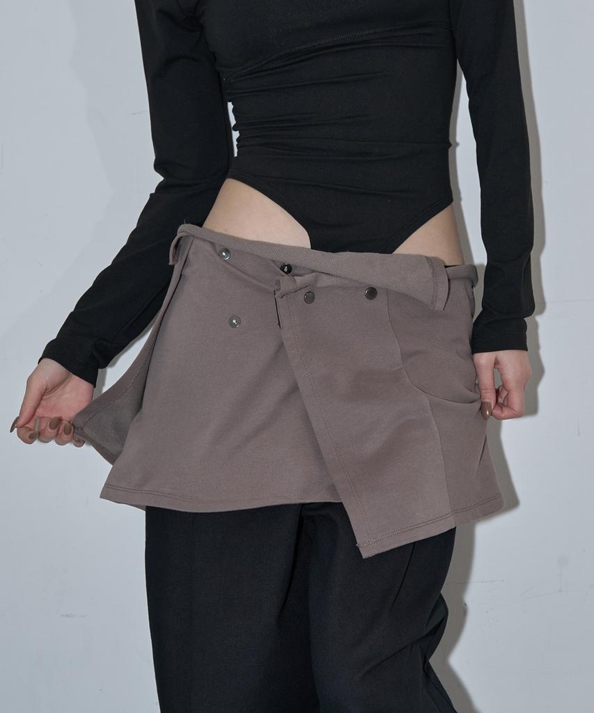 G Museum Layered Snap Wrap Skirt (Taupe Gray)