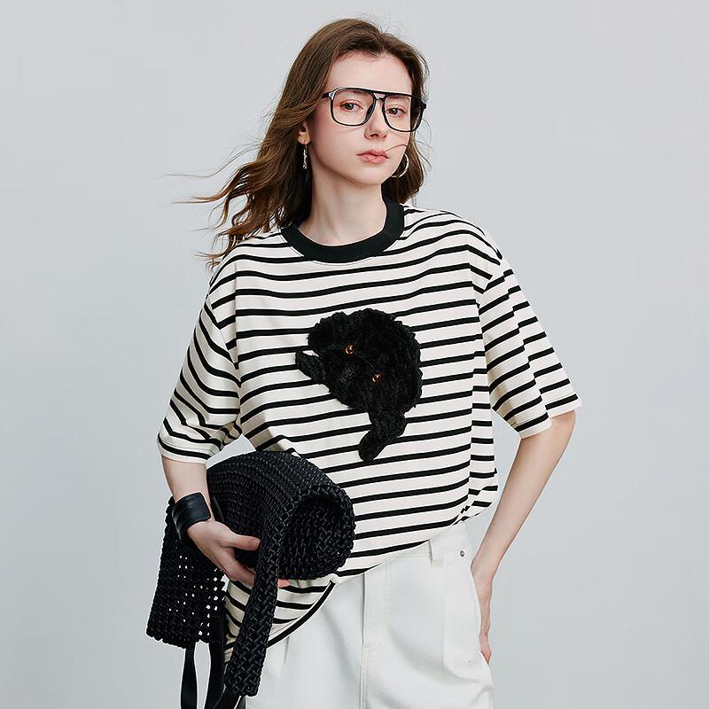 Chuyu Women's Strawberry Applique Cotton Blend T-Shirt
