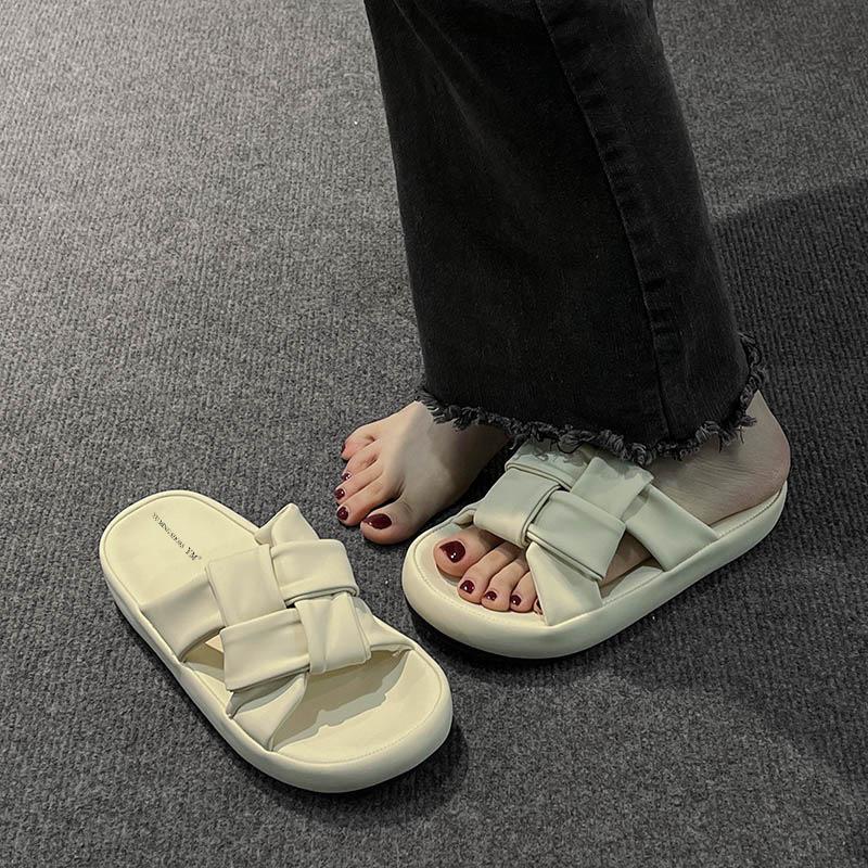 Milk Fufu Original Slippers Women's Summer Outer Wear Thick Soles 2025 New Models with Skirts French High-end Flat-bottomed Beach