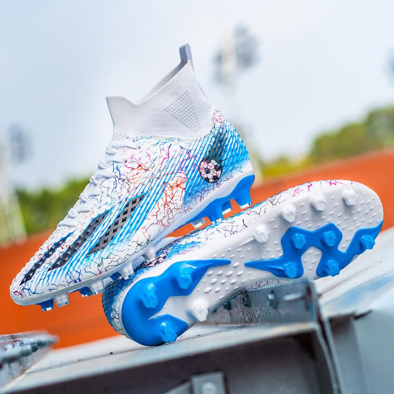 Scarpe da Calcio High-Top Giovanili da Uomo per Competizione e Allenamento con Tacchetti Lunghi TF per Erba Sintetica.
