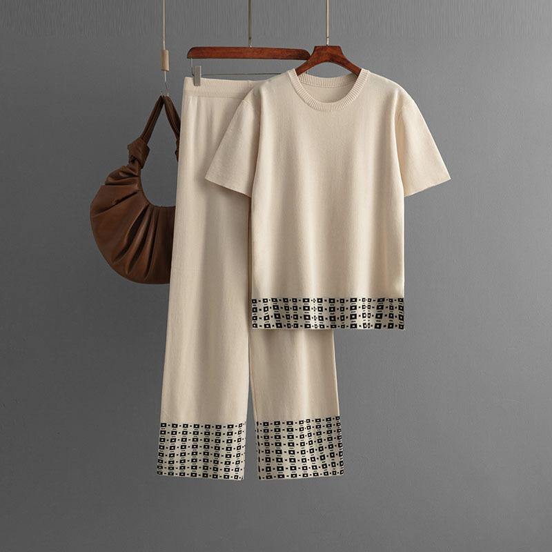 Summer new simple and fashionable round neck solid color short-sleeved top + trousers contrasting color edge knitted two-piece set