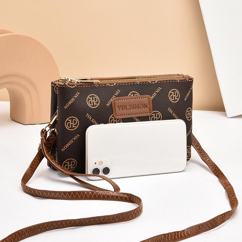 Bag Women's Messenger Bag 2025 New Versatile High-end Shoulder Bag Underarm Hand Carry Small Square Bag Women's Bag Women's Bag